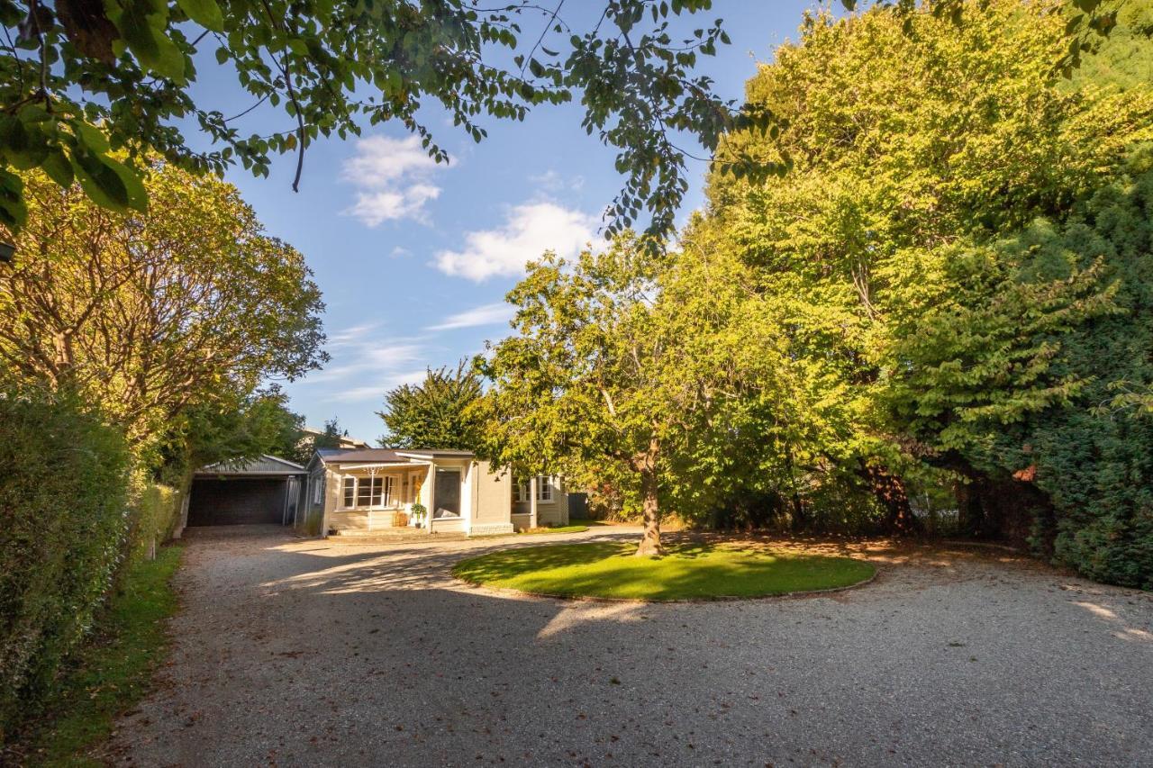 Hop, Skip And Jump To The Lake - Te Anau House Luaran gambar