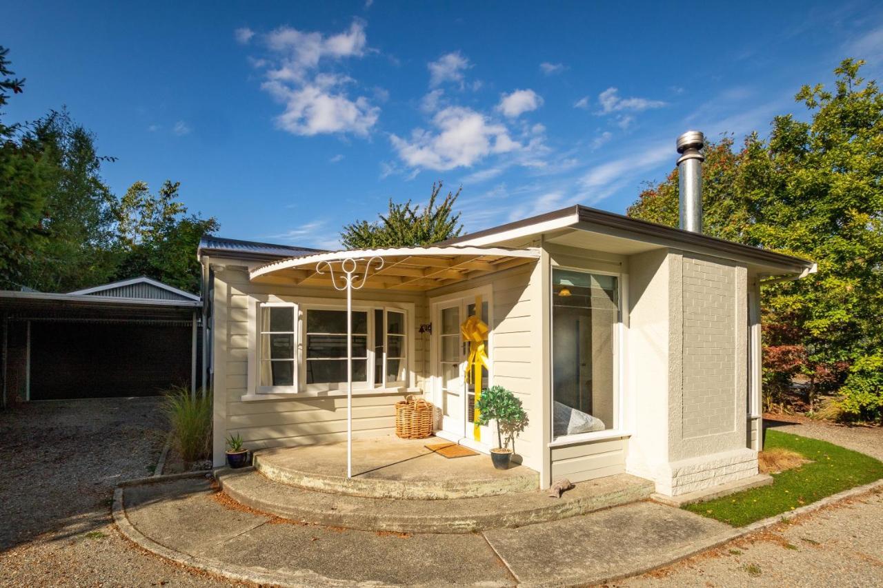 Hop, Skip And Jump To The Lake - Te Anau House Luaran gambar