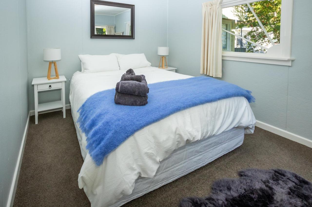 Hop, Skip And Jump To The Lake - Te Anau House Luaran gambar
